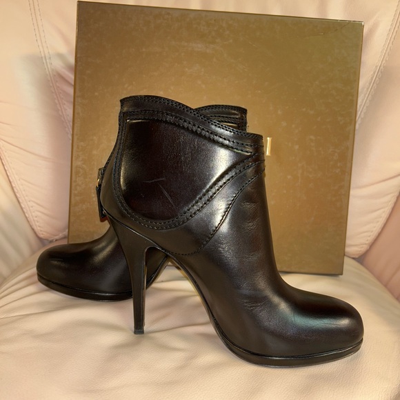 Beautiful Authentic Gucci ankle boots - Picture 2 of 12